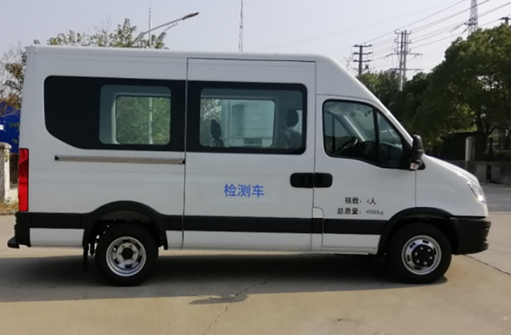依維柯防疫檢測、監(jiān)測車